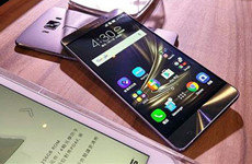 首款骁龙821手机出现：华硕ZenFone 3 Deluxe