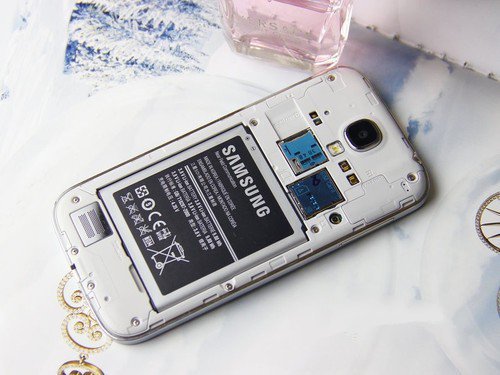 三星Galaxy S4 I9500